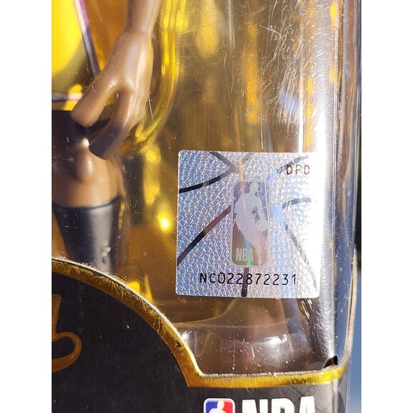 Funko Gold LeBron James Series 1 5” NBA Los Angeles Lakers Figure NIB preowned - Picture 7 of 9